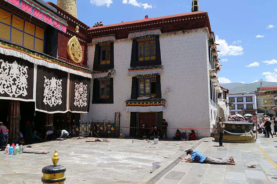Shigatse weather in April