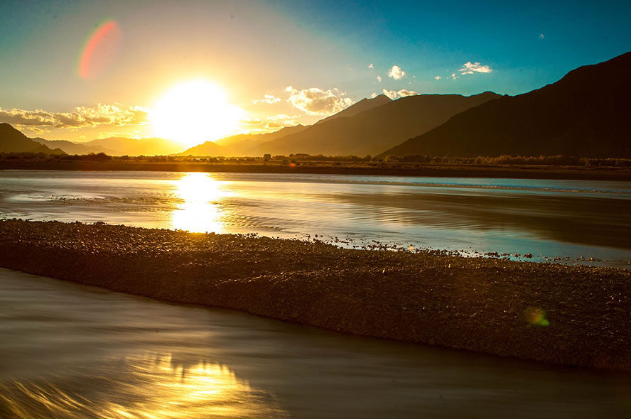 Flights to Tibet From Poland