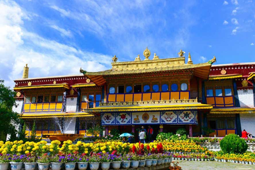 Flights to Lhasa from Nanjing